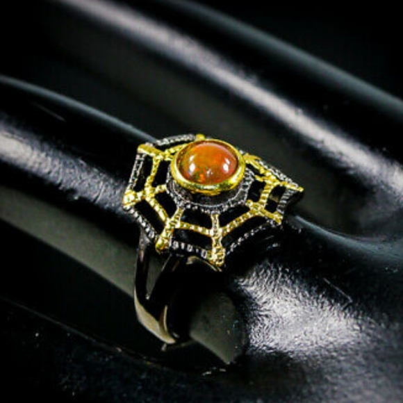 BEAUTIFUL black Opal sterling & gold web ring sz7 - Picture 7 of 10